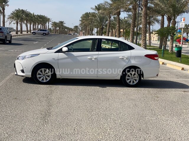 2021 تويوتا يارس