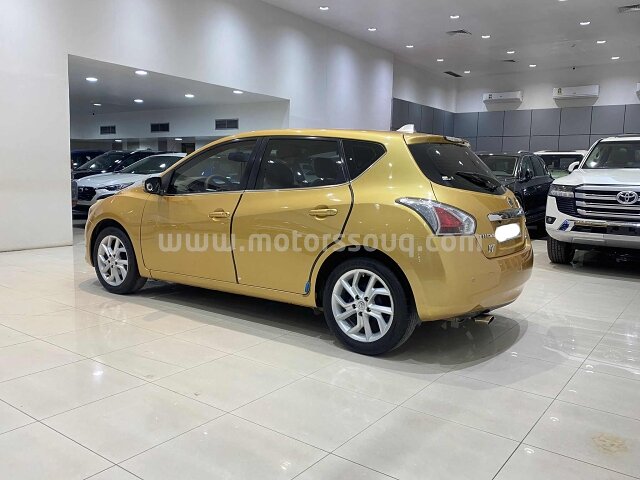 2014 Nissan Tiida