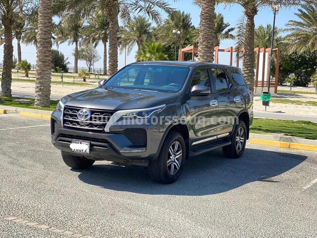 2023 Toyota Fortuner