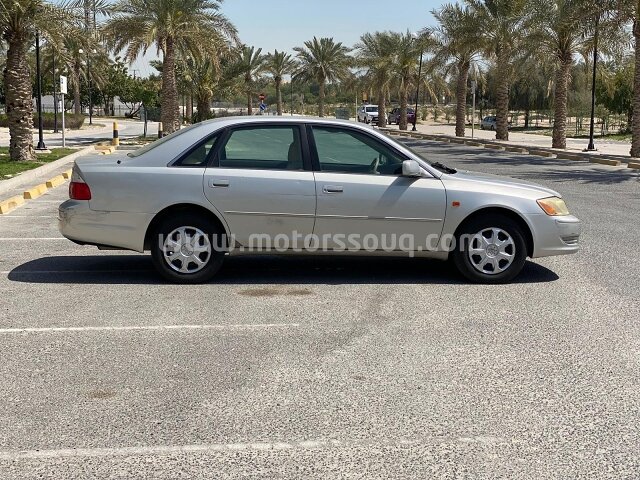 2004 Toyota Avalon