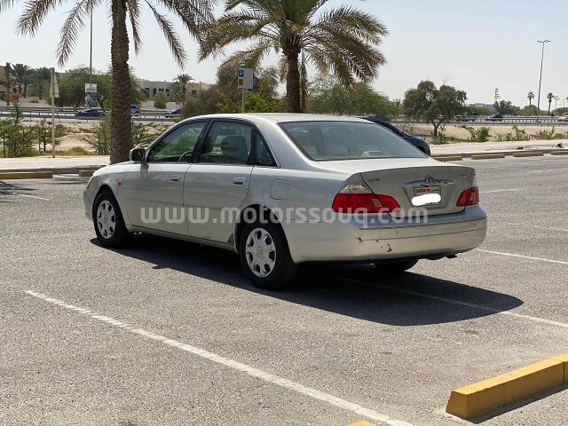 2004 Toyota Avalon