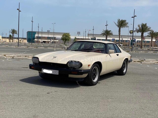 1981 جاغوار إكس جيه