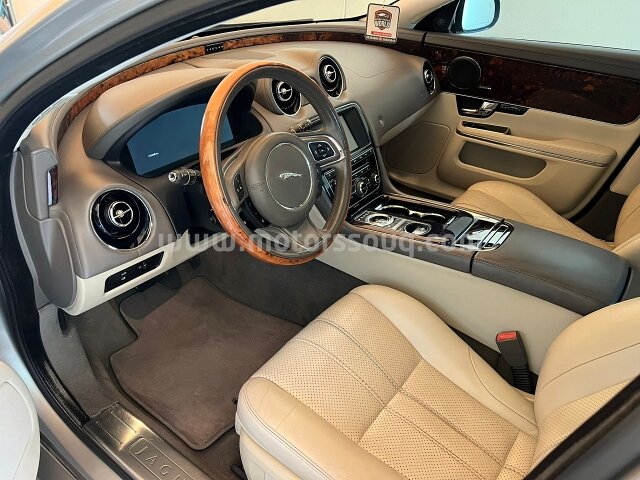 2013 Jaguar XJ