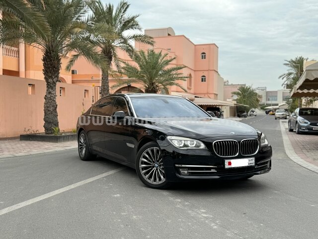 2015 بي إم دبليو 740