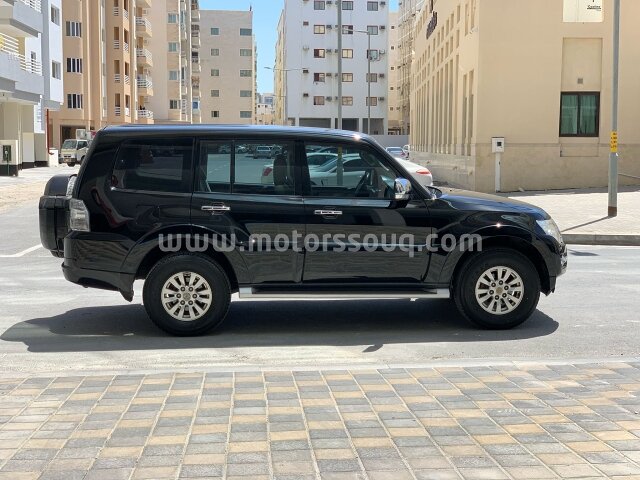 2015 Mitsubishi Pajero