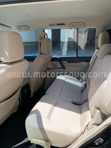 2015 Mitsubishi Pajero