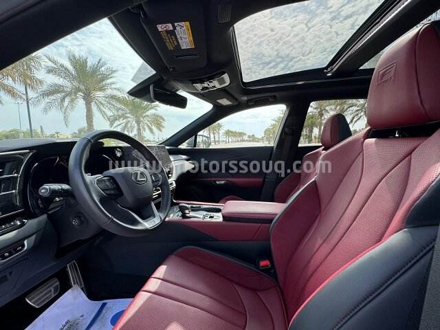 2023 لكزس آر إكس