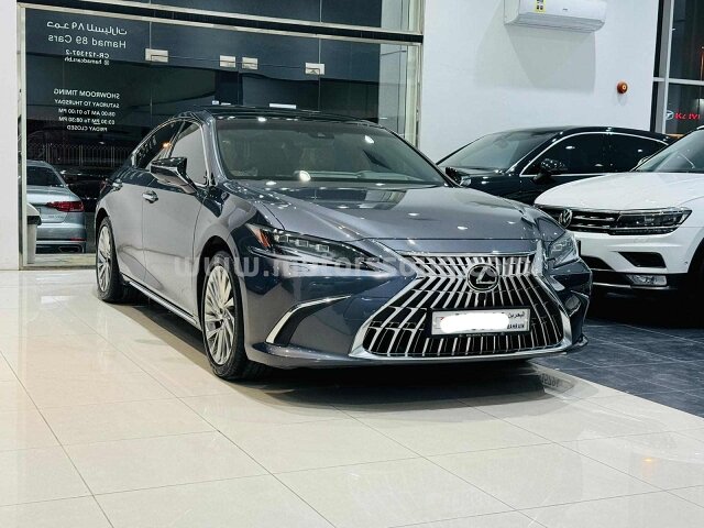 2023 Lexus ES