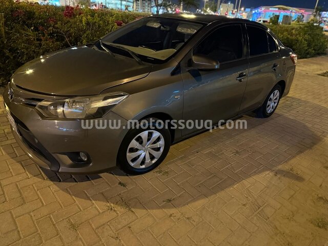 2015 تويوتا يارس