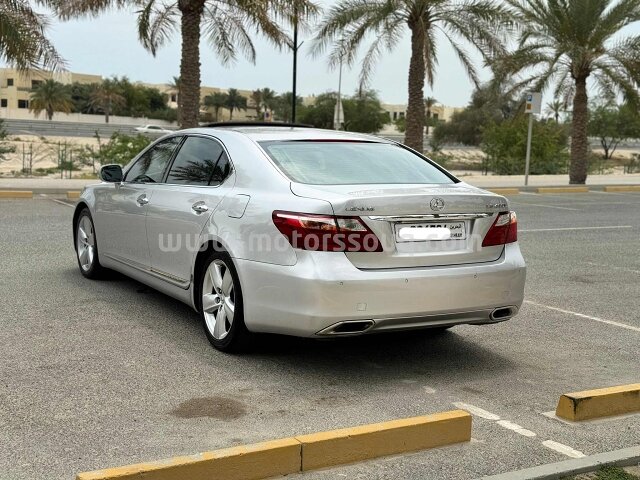 2012 لكزس إل إس