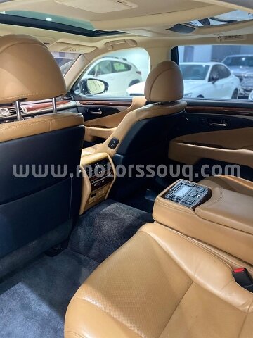 2014 Lexus LS