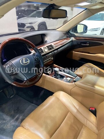 2014 Lexus LS
