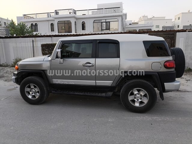 2010 تويوتا إف جيه