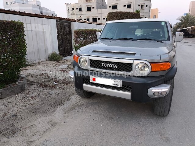 2010 تويوتا إف جيه