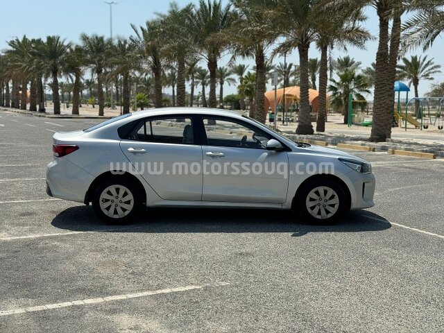 2018 KIA RIO