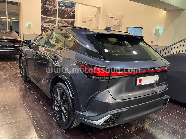 2023 لكزس آر إكس