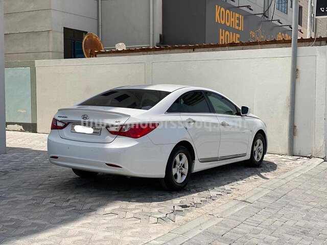 2013 هيونداي سوناتا