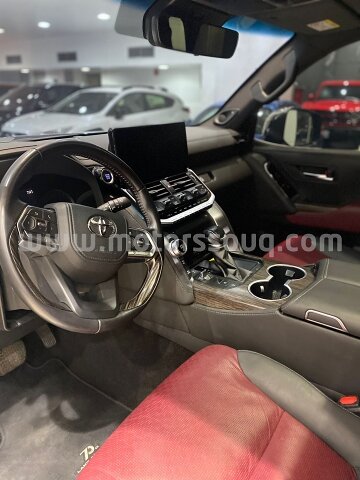 2022 Toyota Land Cruiser