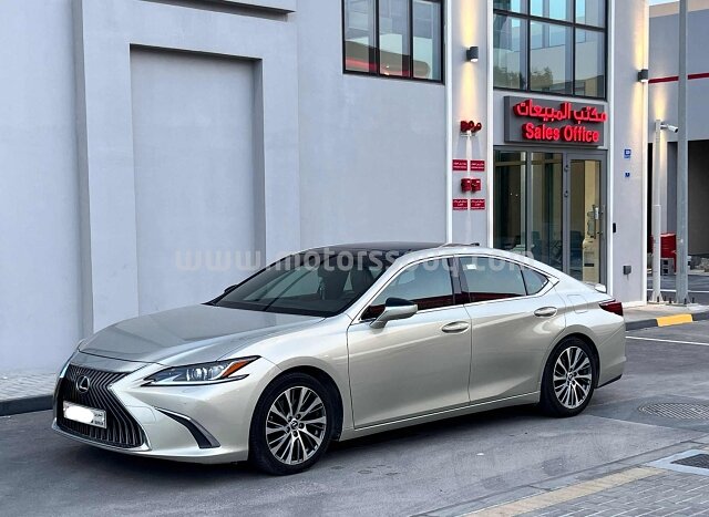 2019 Lexus ES