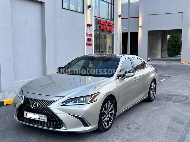 2019 Lexus ES