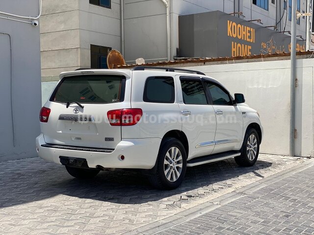 2016 Toyota Sequoia