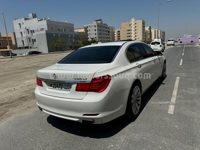 2011 BMW 740