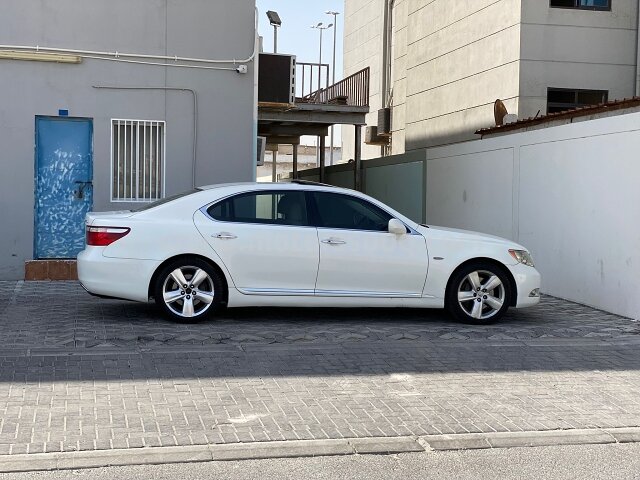 2008 لكزس إل إس