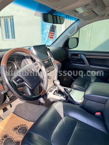 2019 Toyota Land Cruiser