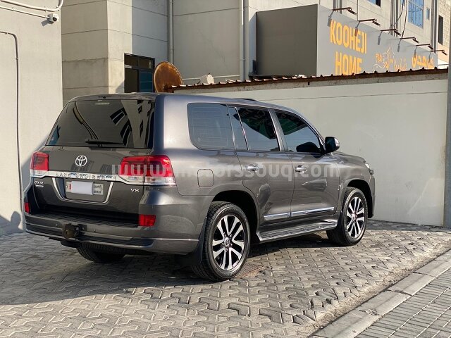 2019 Toyota Land Cruiser