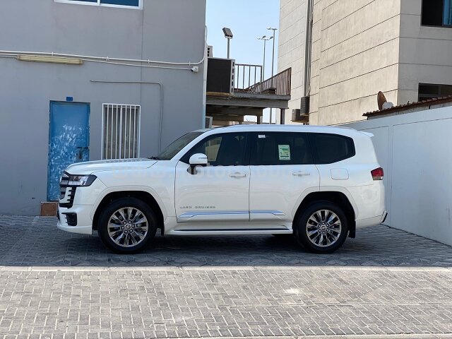 2023 Toyota Land Cruiser