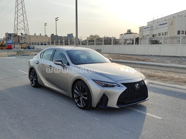 2022 لكزس آي إس