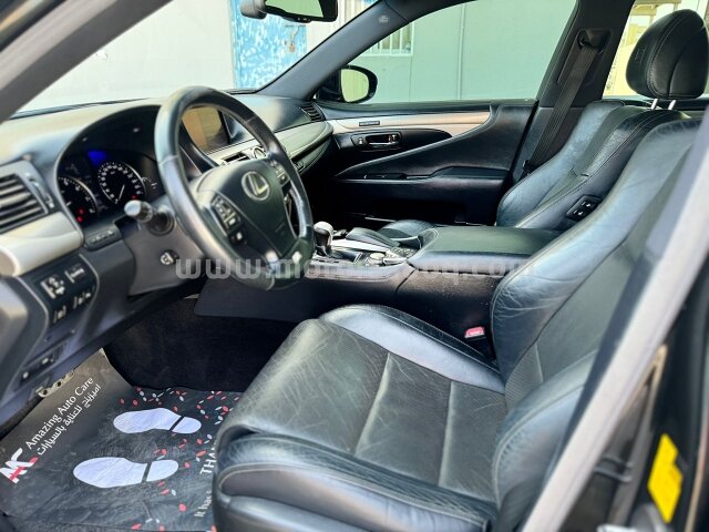 2013 Lexus LS