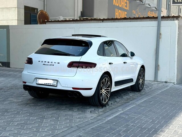 2017 Porsche Macan