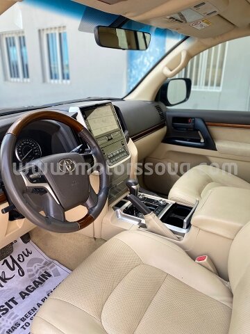 2017 Toyota Land Cruiser