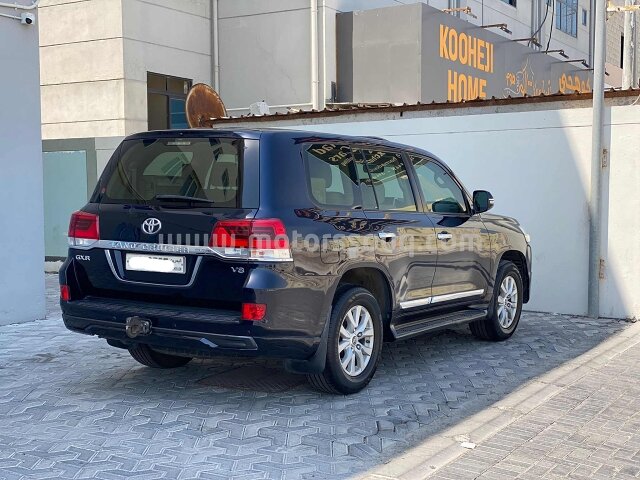 2017 Toyota Land Cruiser
