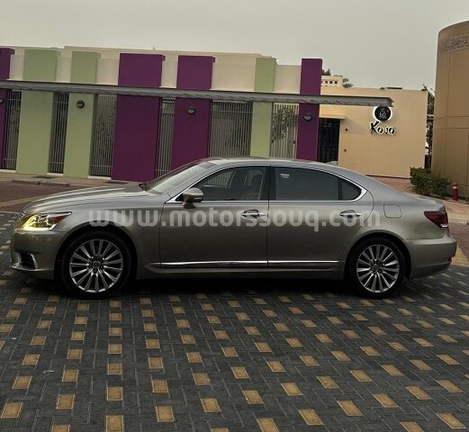 2015 Lexus LS