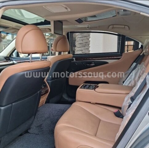2015 Lexus LS