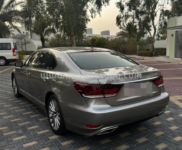2015 Lexus LS