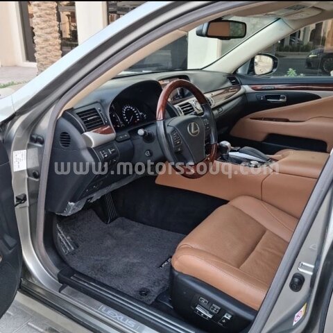 2015 Lexus LS