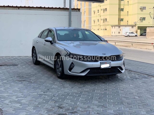 2021 KIA Opirus