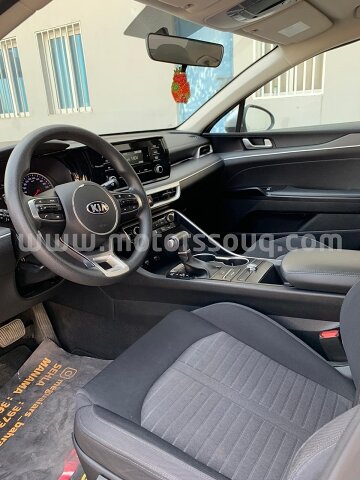 2021 KIA Opirus