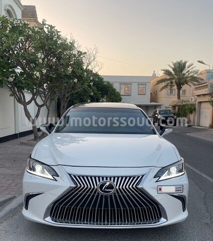 2021 Lexus ES