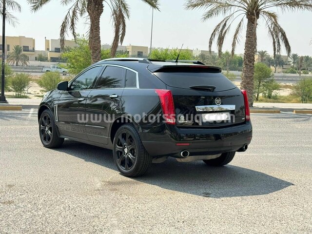 2013 كاديلاك إس آر إكس