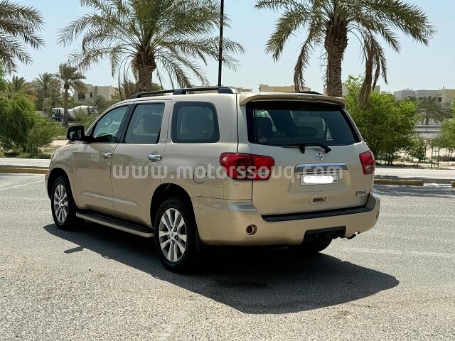 2015 Toyota Sequoia