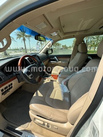 2012 Toyota Land Cruiser