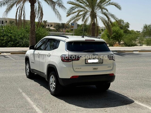 2020 جيب كومباس