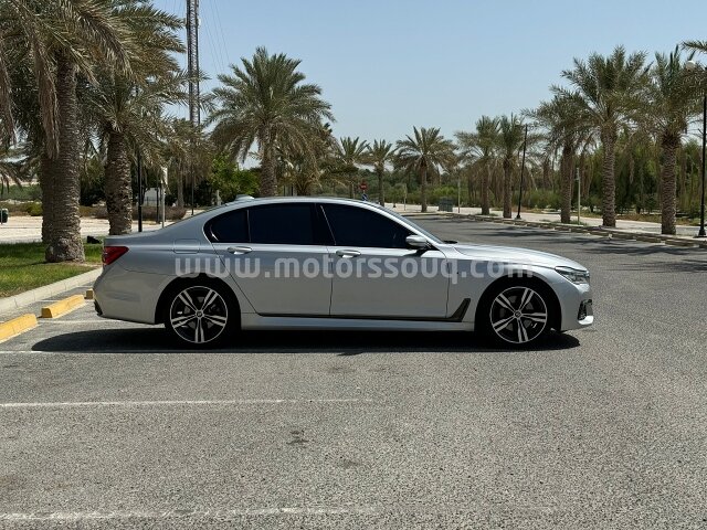 2017 بي إم دبليو الفئة السابعة