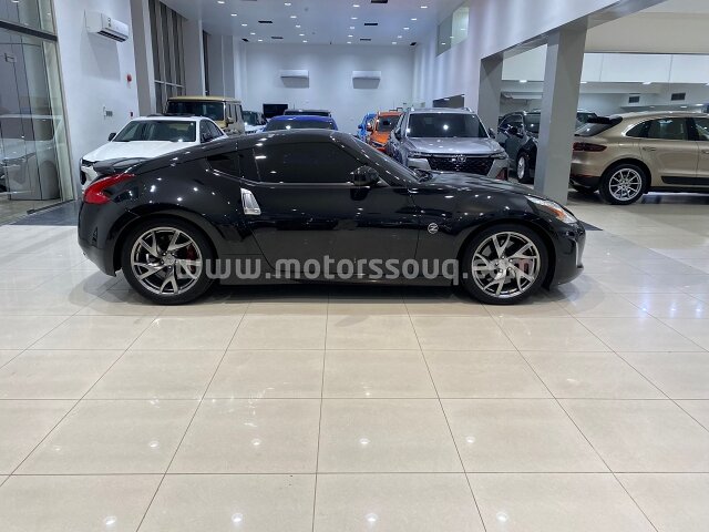 2017 Nissan ZX
