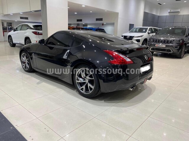 2017 Nissan ZX
