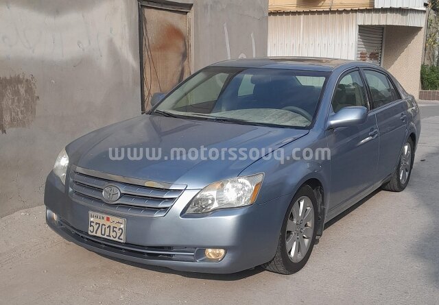 2005 تويوتا أفالون